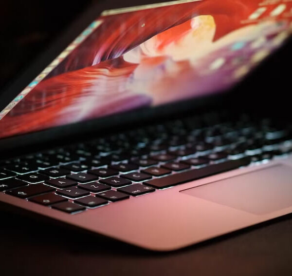 Qual melhor MacBook para edição de vídeos?
